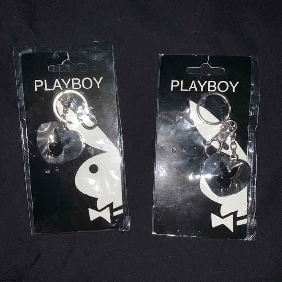PLAYBOY Accessories - PLAYBOY HEART VINTAGE KEYCHAIN BNIP